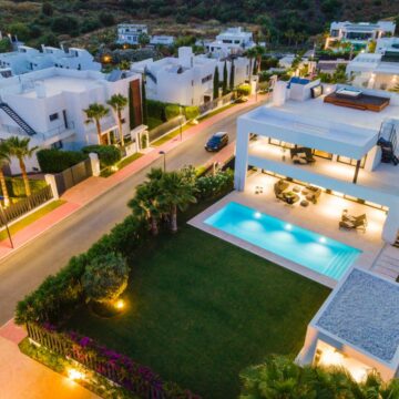 Modern villa in Los Olivos Nueva Andalucia Marbella Picture 30