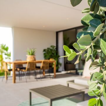 Lovely 4 bedroom penthouse with large terrace and great sea views in Azahar de Estepona Picture 6