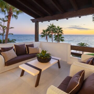 Exceptional front line Duplex Penthouse in Japanese Gardens, Marina Puente Romano Marbella Picture 3