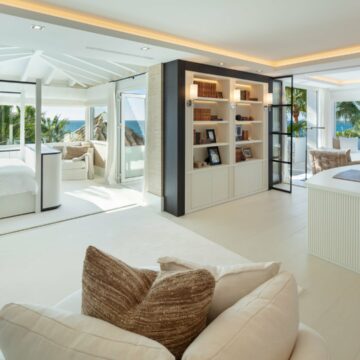Exceptional front line Duplex Penthouse in Japanese Gardens, Marina Puente Romano Marbella Picture 12