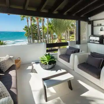 Exceptional front line Duplex Penthouse in Japanese Gardens, Marina Puente Romano Marbella Picture 1