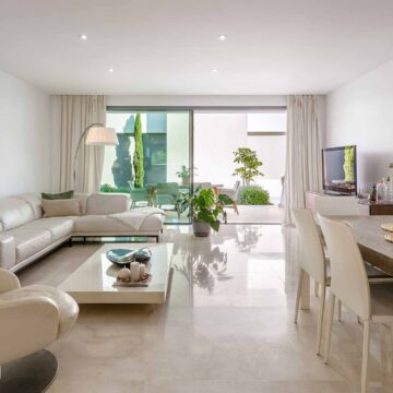 House in La Valvega de La Cala de Mijas walking distance to the beach and with own plunge pool! Picture 1