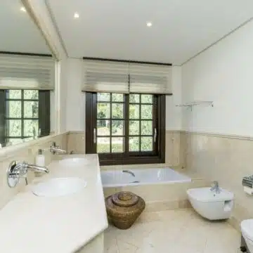 Luxury Mediterranean high-end villa in La Zagaleta Benahavis, lovely garden areas and indoor pool Picture 24
