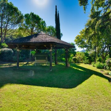 Luxury Mediterranean high-end villa in La Zagaleta Benahavis, lovely garden areas and indoor pool Picture 30