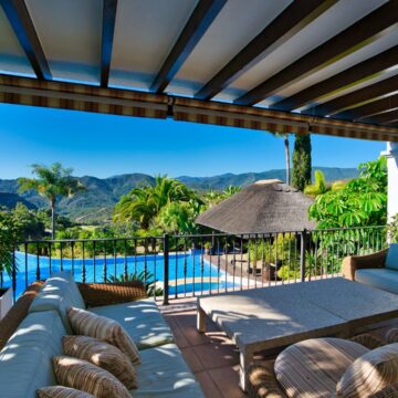 Luxury Mediterranean high-end villa in La Zagaleta Benahavis, lovely garden areas and indoor pool Picture 16