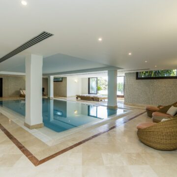 Luxury Mediterranean high-end villa in La Zagaleta Benahavis, lovely garden areas and indoor pool Picture 26