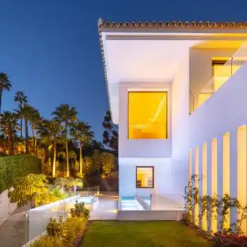 Luxury modern 6 bedroom villa in La Cerquilla, Nueva Andalucia Marbella Picture 11