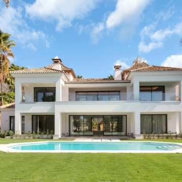 Stunning villa new and with a classic Andalusian architecture in Sierra Blanca, Marbella Golden Mile Picture 56