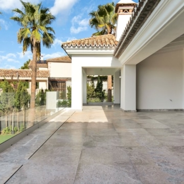 Stunning villa new and with a classic Andalusian architecture in Sierra Blanca, Marbella Golden Mile Picture 3