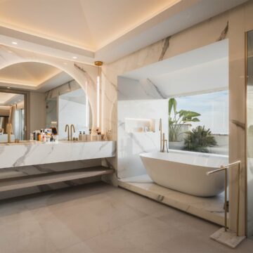 Duplex penthouse with breath-taking sea views in El Retiro de Nagueles on Marbella’s Golden Mile Picture 11