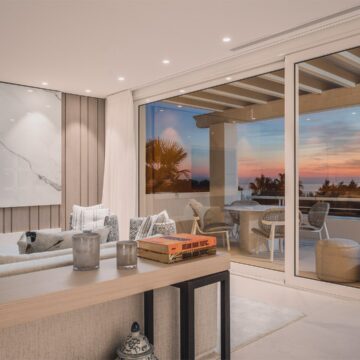 Duplex penthouse with breath-taking sea views in El Retiro de Nagueles on Marbella’s Golden Mile Picture 4