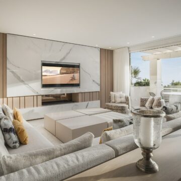 Duplex penthouse with breath-taking sea views in El Retiro de Nagueles on Marbella’s Golden Mile Picture 1