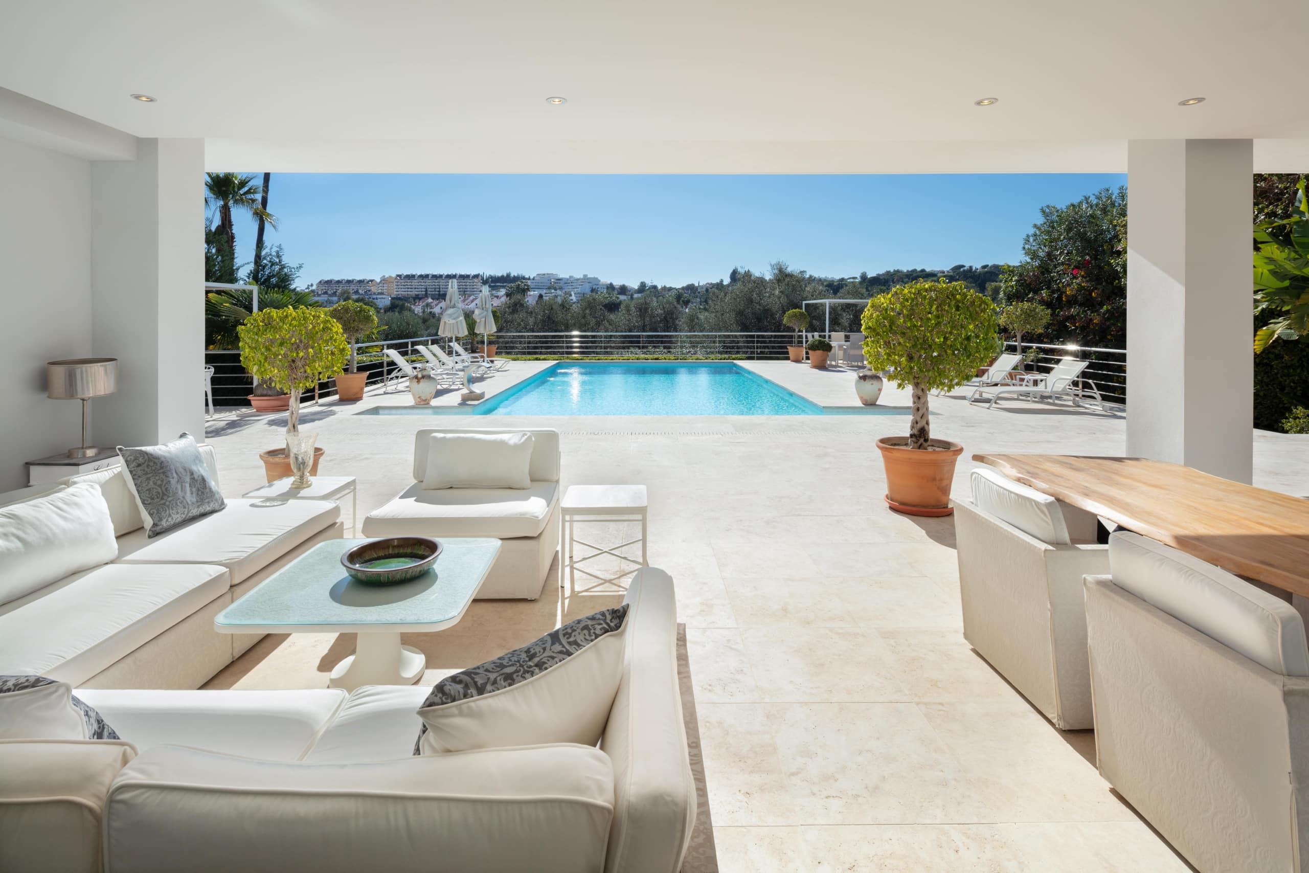 Fantastic Frontline Golf Villa Located in the Exclusive Gated Community of Parcelas del Golf, Nueva Andalucia