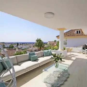 Magnificent Duplex Penthouse in the Prestigious and Gated Community of Monte Paraiso, Marbella Golden Mile Picture 0