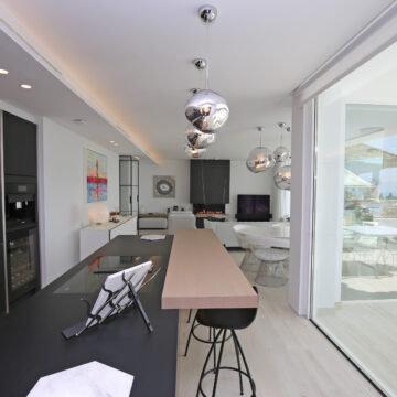 Magnificent Duplex Penthouse in the Prestigious and Gated Community of Monte Paraiso, Marbella Golden Mile Picture 11