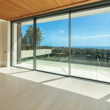 Extraordinary Luxury Villa with Panoramic Sea Views in Los Flamingos Golf, Benahavis Picture 20