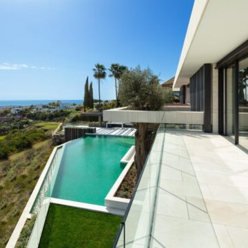 Extraordinary Luxury Villa with Panoramic Sea Views in Los Flamingos Golf, Benahavis Picture 21