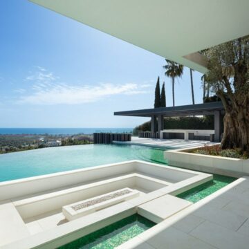 Extraordinary Luxury Villa with Panoramic Sea Views in Los Flamingos Golf, Benahavis Picture 24