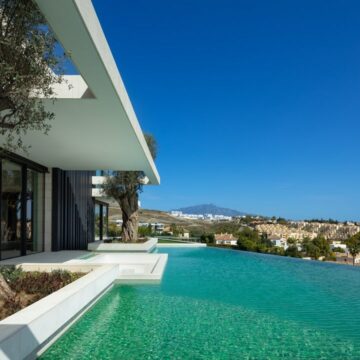 Extraordinary Luxury Villa with Panoramic Sea Views in Los Flamingos Golf, Benahavis Picture 5