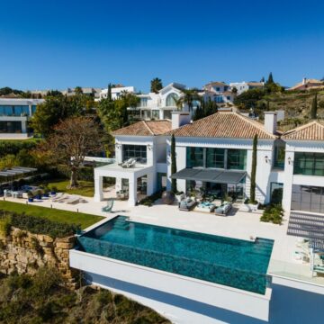 Unparalleled Luxury Villa in Los Flamingos Golf Resort, Benahavis Picture 18