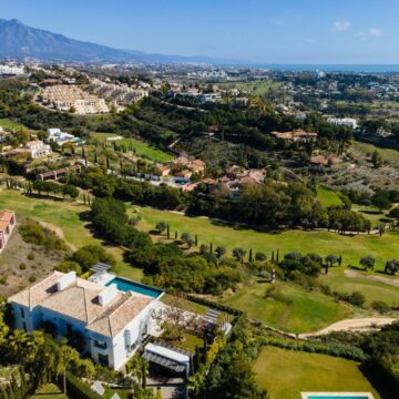 Unparalleled Luxury Villa in Los Flamingos Golf Resort, Benahavis Picture 43