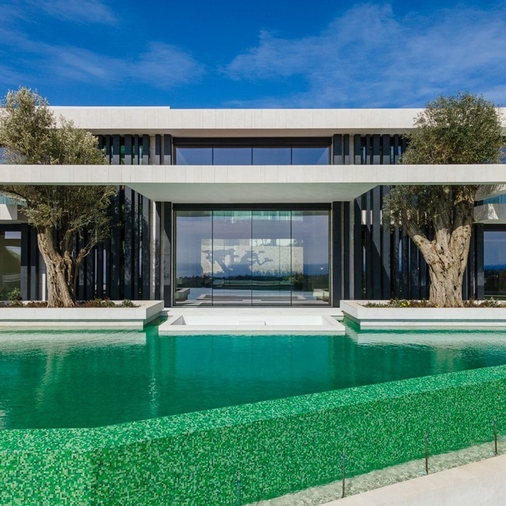 Extraordinary Luxury Villa with Panoramic Sea Views in Los Flamingos Golf, Benahavis Picture