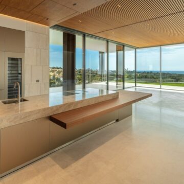 Extraordinary Luxury Villa with Panoramic Sea Views in Los Flamingos Golf, Benahavis Picture 13