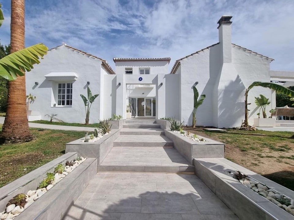 Modern Newly Renovated Detached villa in El Paraiso, Benahavis