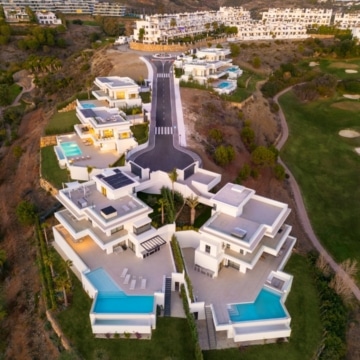 Spectacular development of just 6 villa’s in La Resina Golf Estepona Picture 2