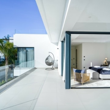 Marvelous New Modern Villas Located in One of the Most Luxurious Residential Areas in Marbella – Golden Mile Picture 10