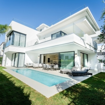 Marvelous New Modern Villas Located in One of the Most Luxurious Residential Areas in Marbella – Golden Mile Picture 35