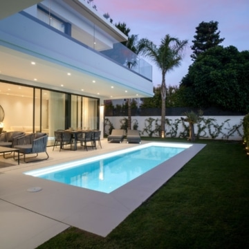 Marvelous New Modern Villas Located in One of the Most Luxurious Residential Areas in Marbella – Golden Mile Picture 30