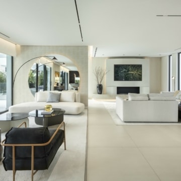 Elegant And Modern Contemporary Luxury Villa in the Area of Cortijo Blanco, Marbella Picture 2