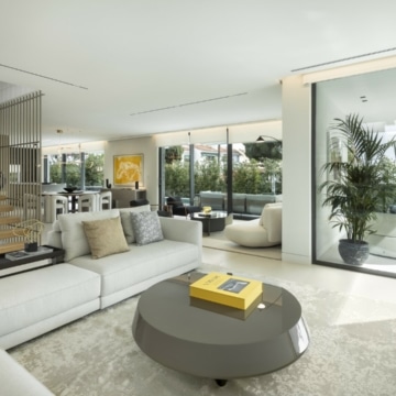 Elegant And Modern Contemporary Luxury Villa in the Area of Cortijo Blanco, Marbella Picture 5