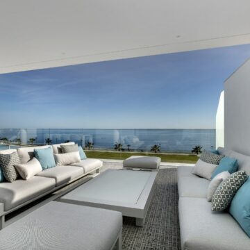 Emare Luxury Frontline Beach Apartment in Estepona on The Golden New Mile Picture 4