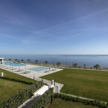 Emare Luxury Frontline Beach Apartment in Estepona on The Golden New Mile Picture 20