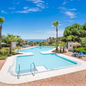 Duplex Penthouse in Las Lomas del Marques Benahavis Reformed and with Amazing Views towards the Sea Picture 6