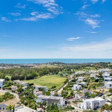 Duplex Penthouse in Las Lomas del Marques Benahavis Reformed and with Amazing Views towards the Sea Picture 5