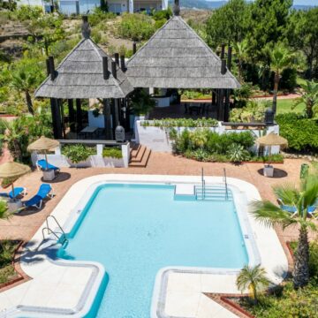 Duplex Penthouse in Las Lomas del Marques Benahavis Reformed and with Amazing Views towards the Sea Picture 7