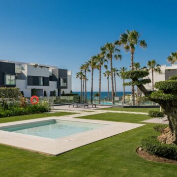 The Island Estepona – Stunning beachfront townhouse, fully furnished, offering beautiful Sea Views Picture 16