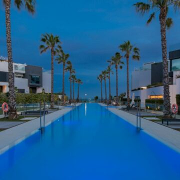 The Island Estepona – Stunning beachfront townhouse, fully furnished, offering beautiful Sea Views Picture 24