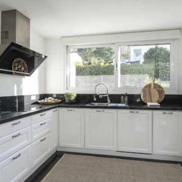 Villa in Las Brisas Nueva Andalucia Marbella Picture 2