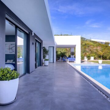 Newly built Contemporary Villa with stunning views in Montemayor, Benahavis Picture 7