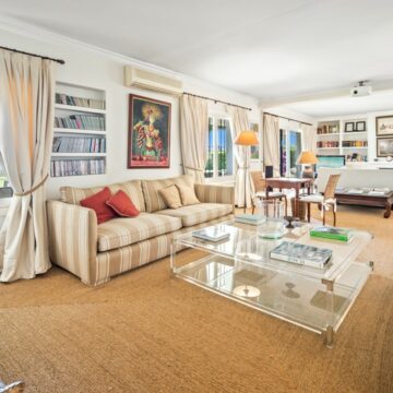 Stunning Frontline Beach Villa in The New Golden Mile, Estepona Picture 14