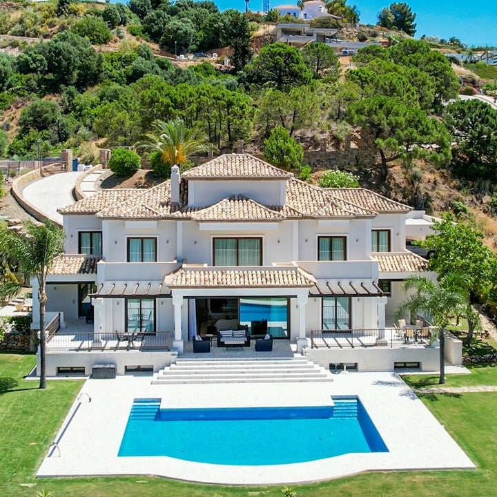 Stunning Traditional Andalusian Style Villa with Spectacular Sea Views in Monte Mayor, Benahavis Picture