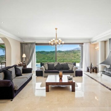 Stunning Traditional Andalusian Style Villa with Spectacular Sea Views in Monte Mayor, Benahavis Picture 6