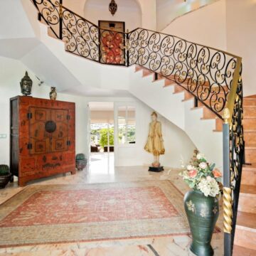 Beautiful Villa Situated in the Gated Community of Vega del Colorado, Benahavís Picture 7