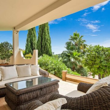 Beautiful Villa Situated in the Gated Community of Vega del Colorado, Benahavís Picture 4