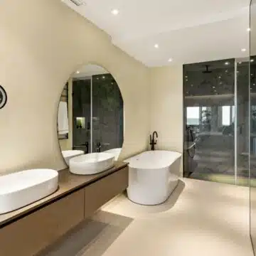 Modern Apartment with Stunning Sea View in Beachfront Bahia del Velerin, Estepona Picture 17