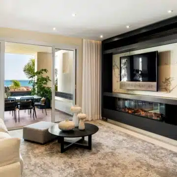 Modern Apartment with Stunning Sea View in Beachfront Bahia del Velerin, Estepona Picture 2